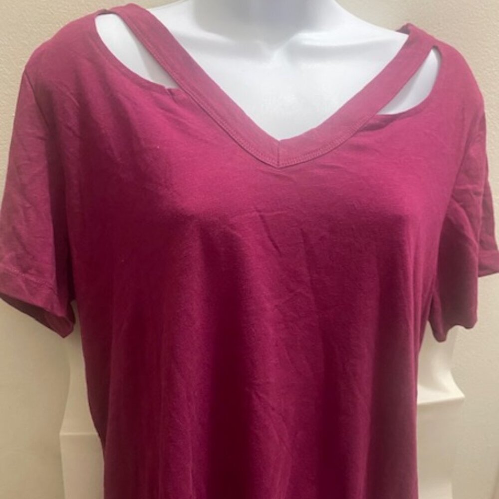JB PLS CUTOUT V MAGENTA PURPLE Size: 3X Color: MAGENTA PURPLE